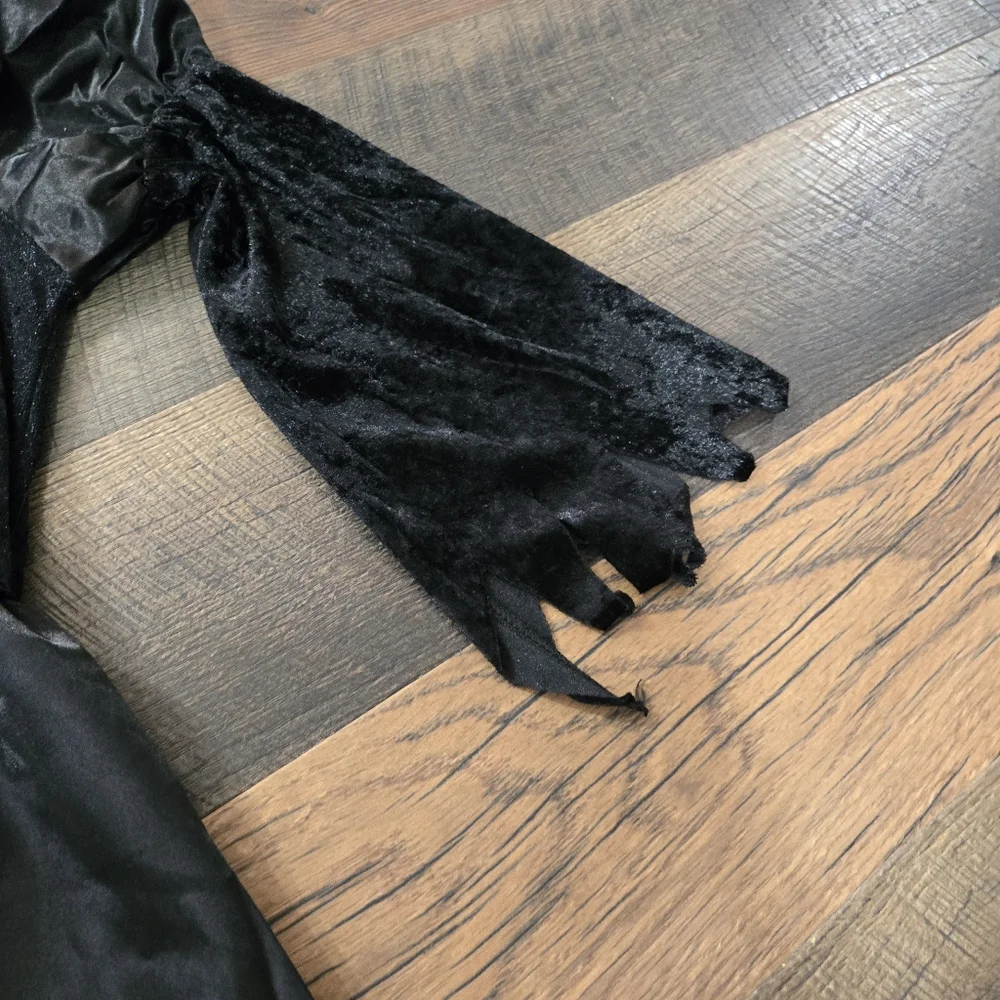 Black Kids Witch Costume Or Vampire
